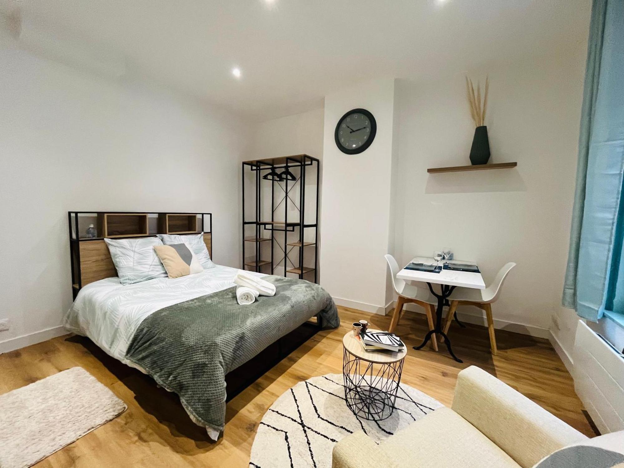 Ferienwohnung La Ruche Arrageoise - Parking Gratuit - Cozy - Grand Lit - Long Sejour Arras Exterior foto