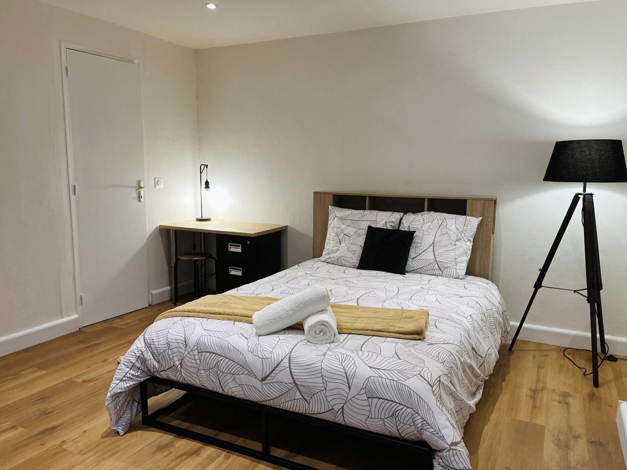 Ferienwohnung La Ruche Arrageoise - Parking Gratuit - Cozy - Grand Lit - Long Sejour Arras Exterior foto